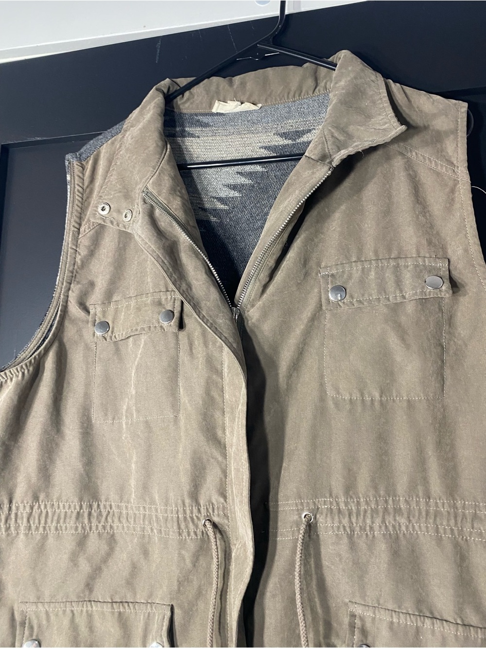 4/$16 Entro Vest - Picture 2 of 4